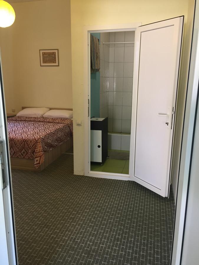 פיזונדה Guest House Inkit מראה חיצוני תמונה