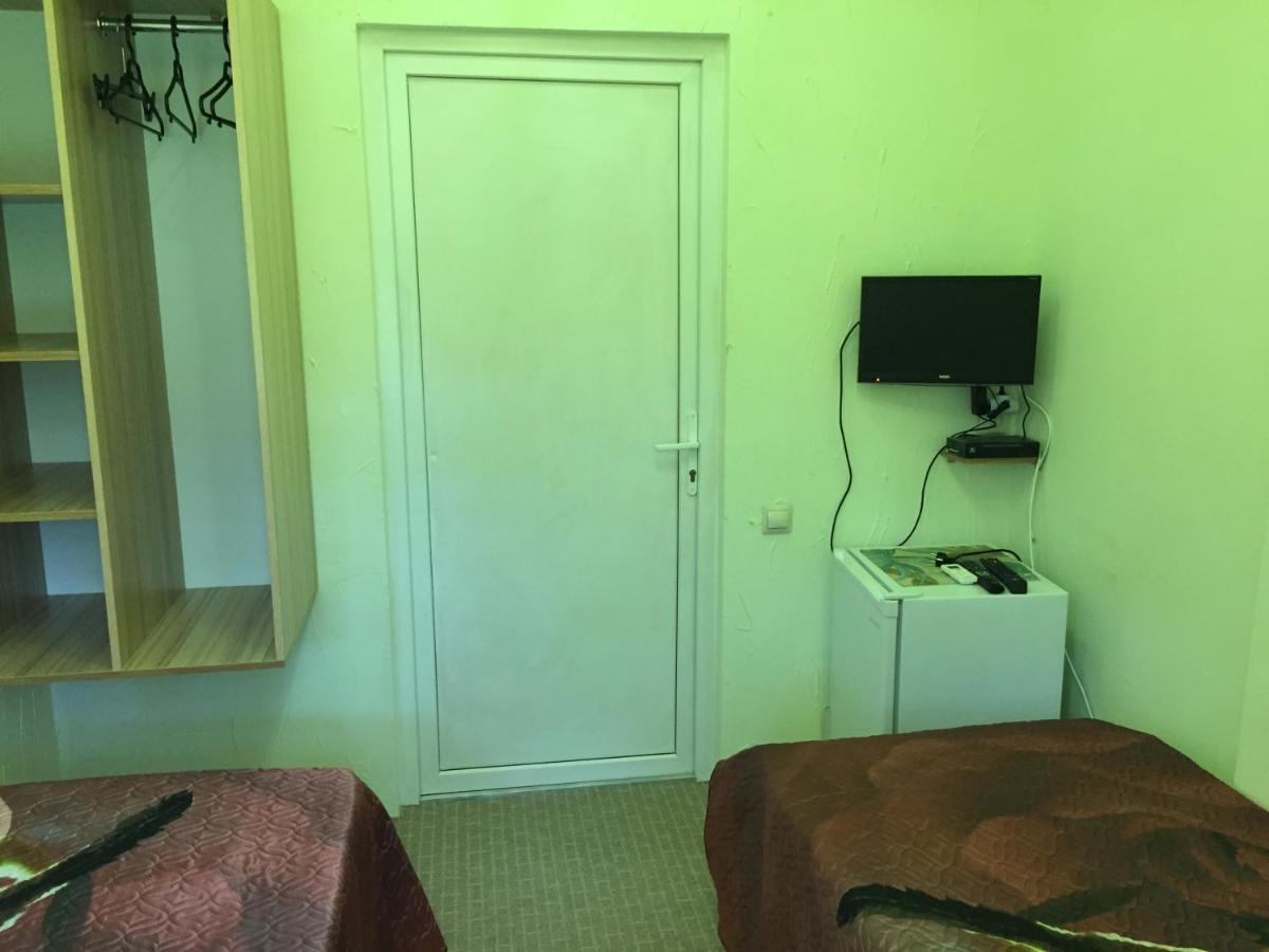 פיזונדה Guest House Inkit מראה חיצוני תמונה