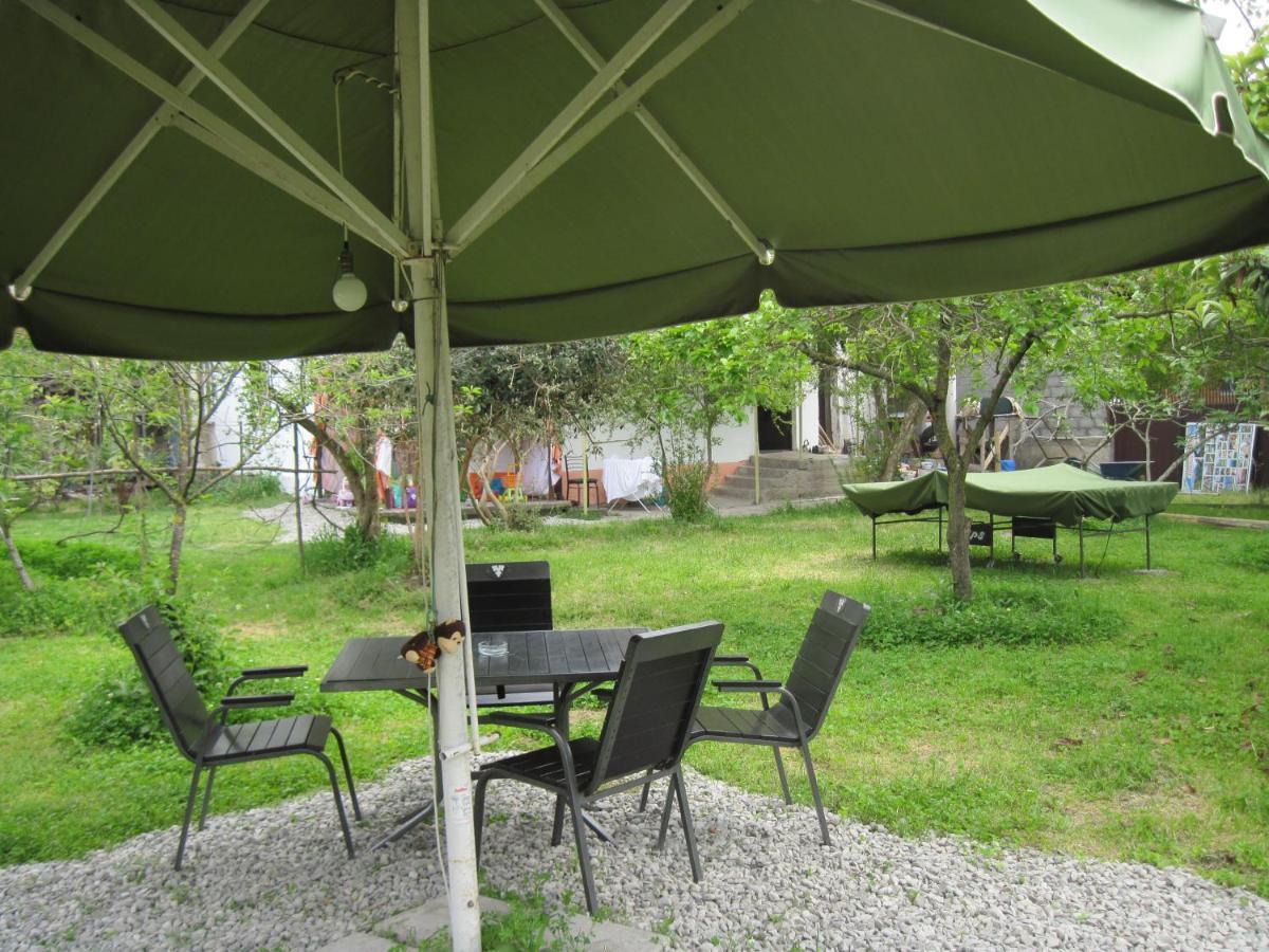 פיזונדה Guest House Inkit מראה חיצוני תמונה