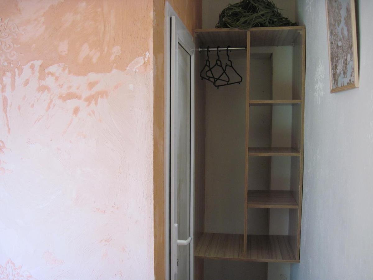 פיזונדה Guest House Inkit מראה חיצוני תמונה