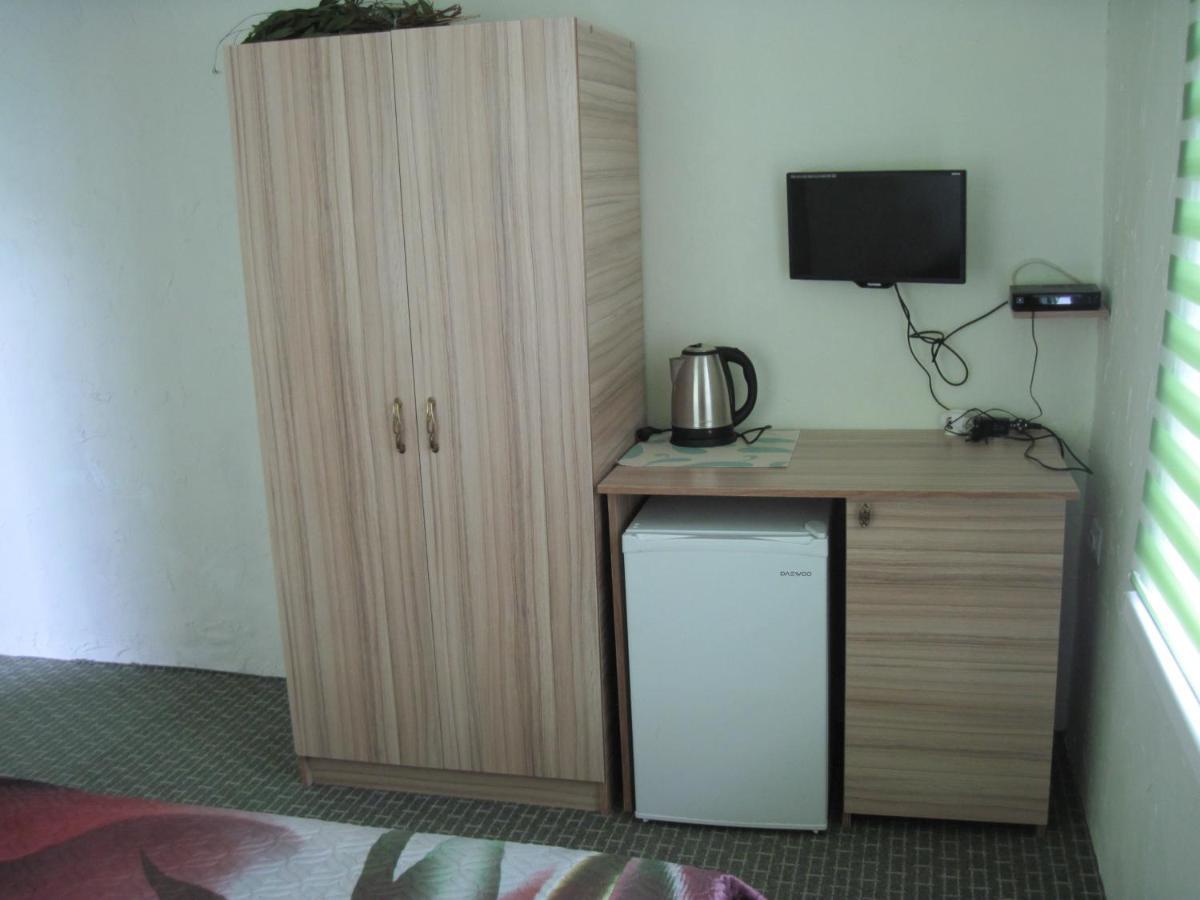 פיזונדה Guest House Inkit מראה חיצוני תמונה