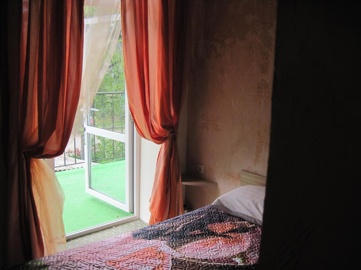 פיזונדה Guest House Inkit מראה חיצוני תמונה